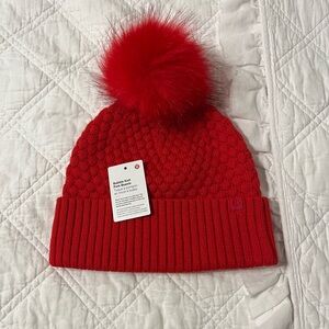 NWOT Lululemon bubble pom beanie